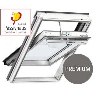 VELUX Stoglangis INTEGRA pasyviam namui, maitinamas saulės energija, rankena viršuje